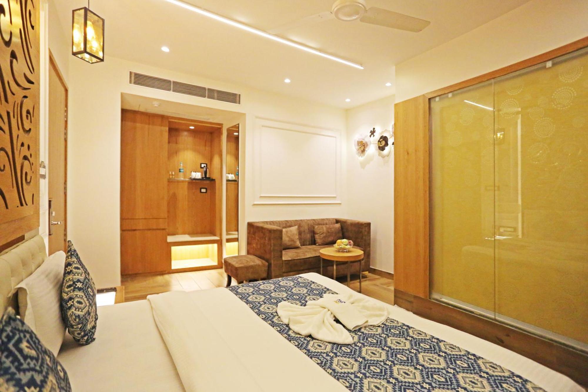 Jrd Luxury-Business Hotel Nueva Delhi Exterior foto