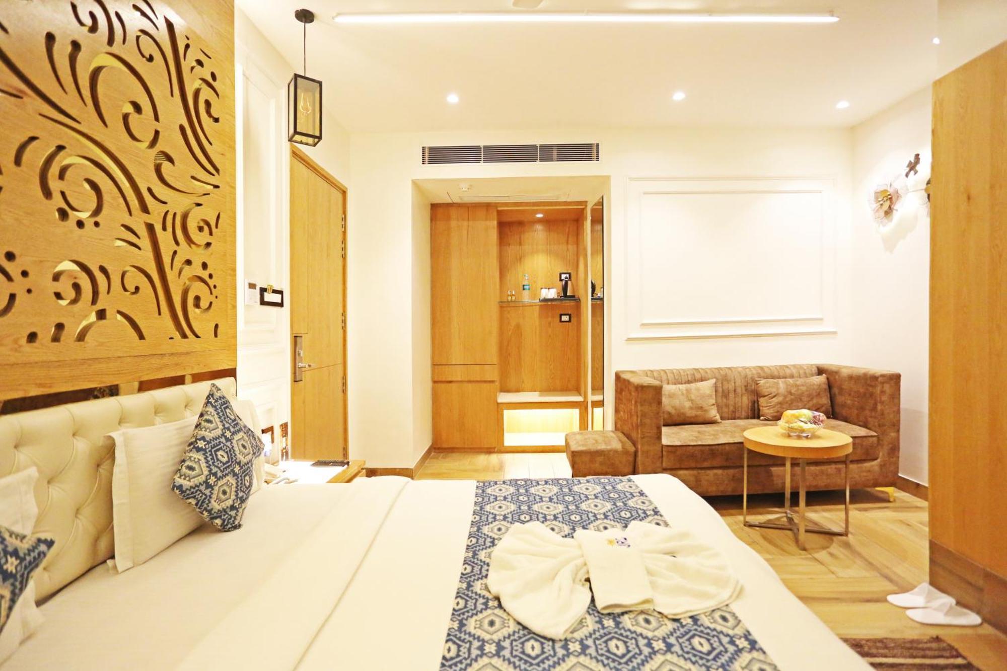 Jrd Luxury-Business Hotel Nueva Delhi Exterior foto
