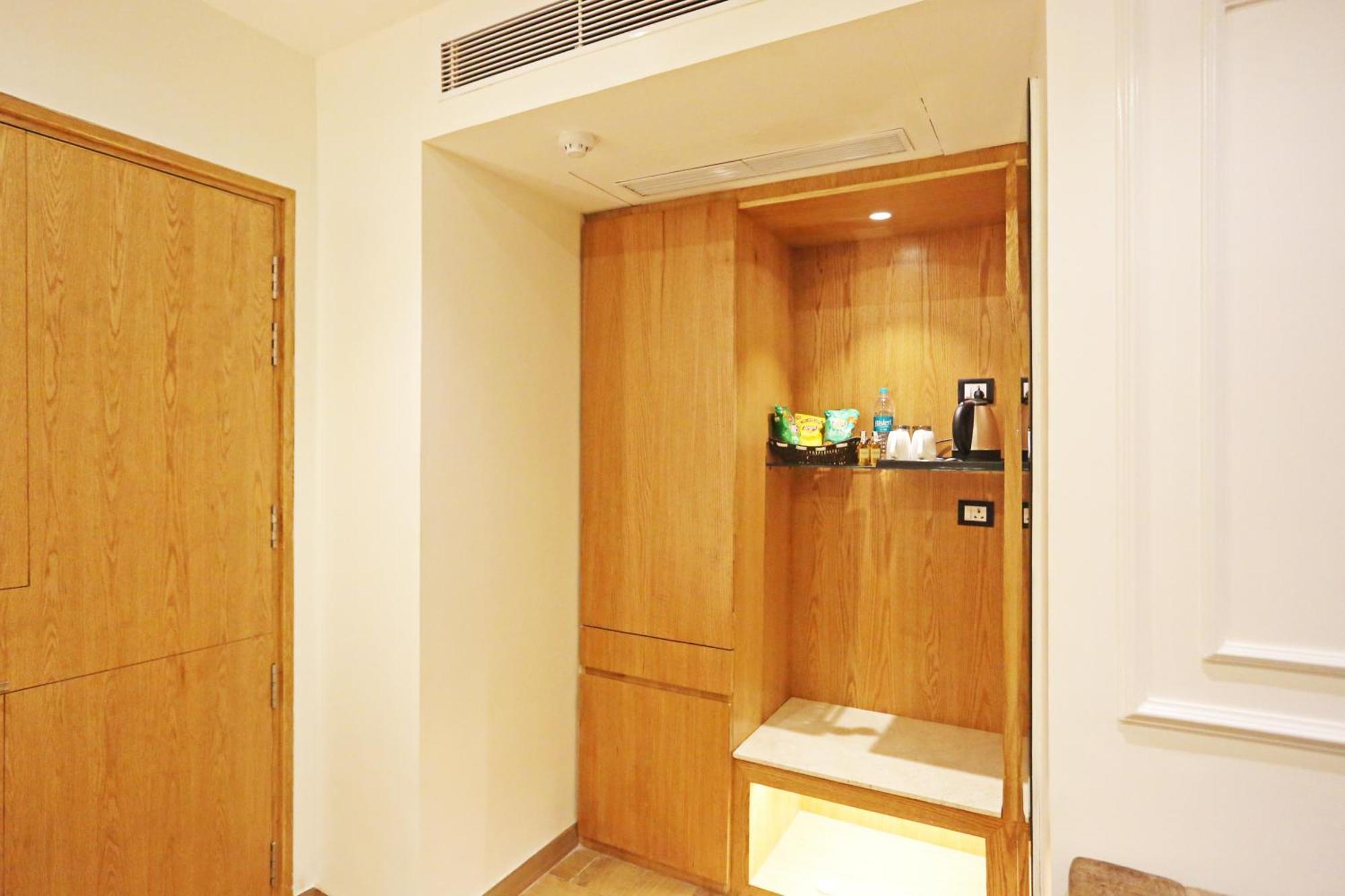 Jrd Luxury-Business Hotel Nueva Delhi Exterior foto