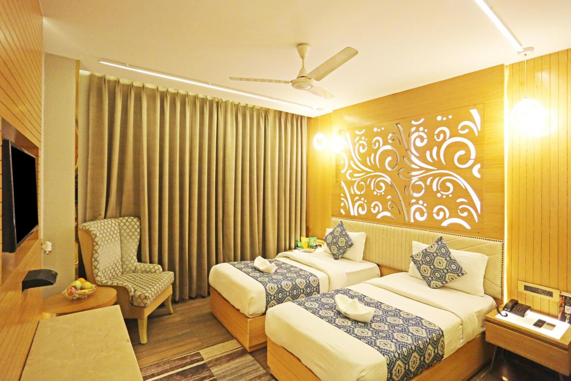 Jrd Luxury-Business Hotel Nueva Delhi Exterior foto