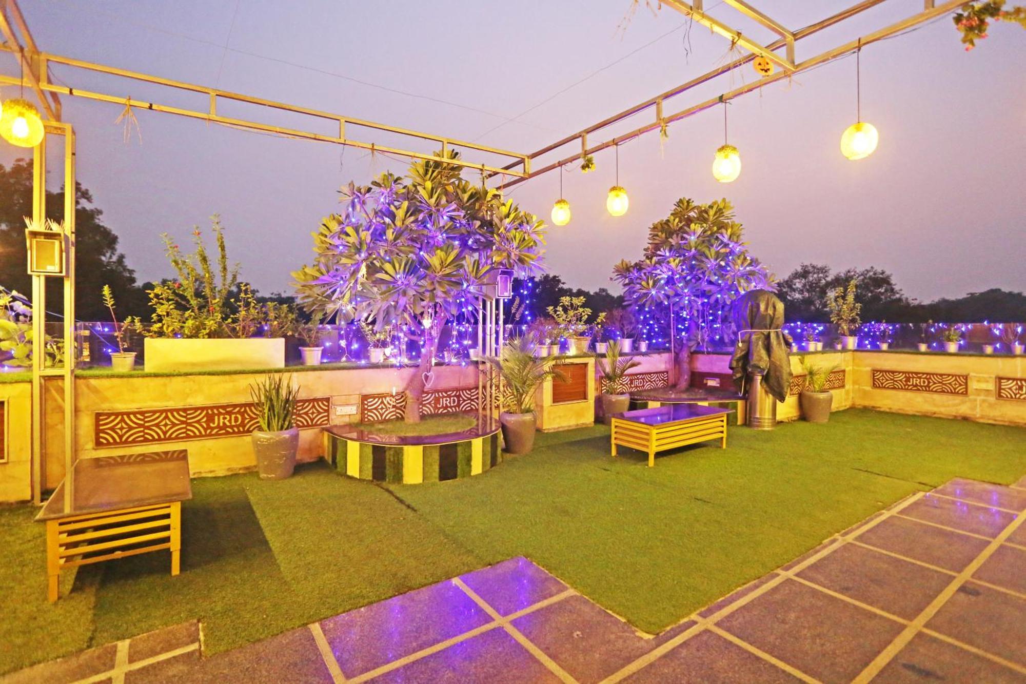 Jrd Luxury-Business Hotel Nueva Delhi Exterior foto
