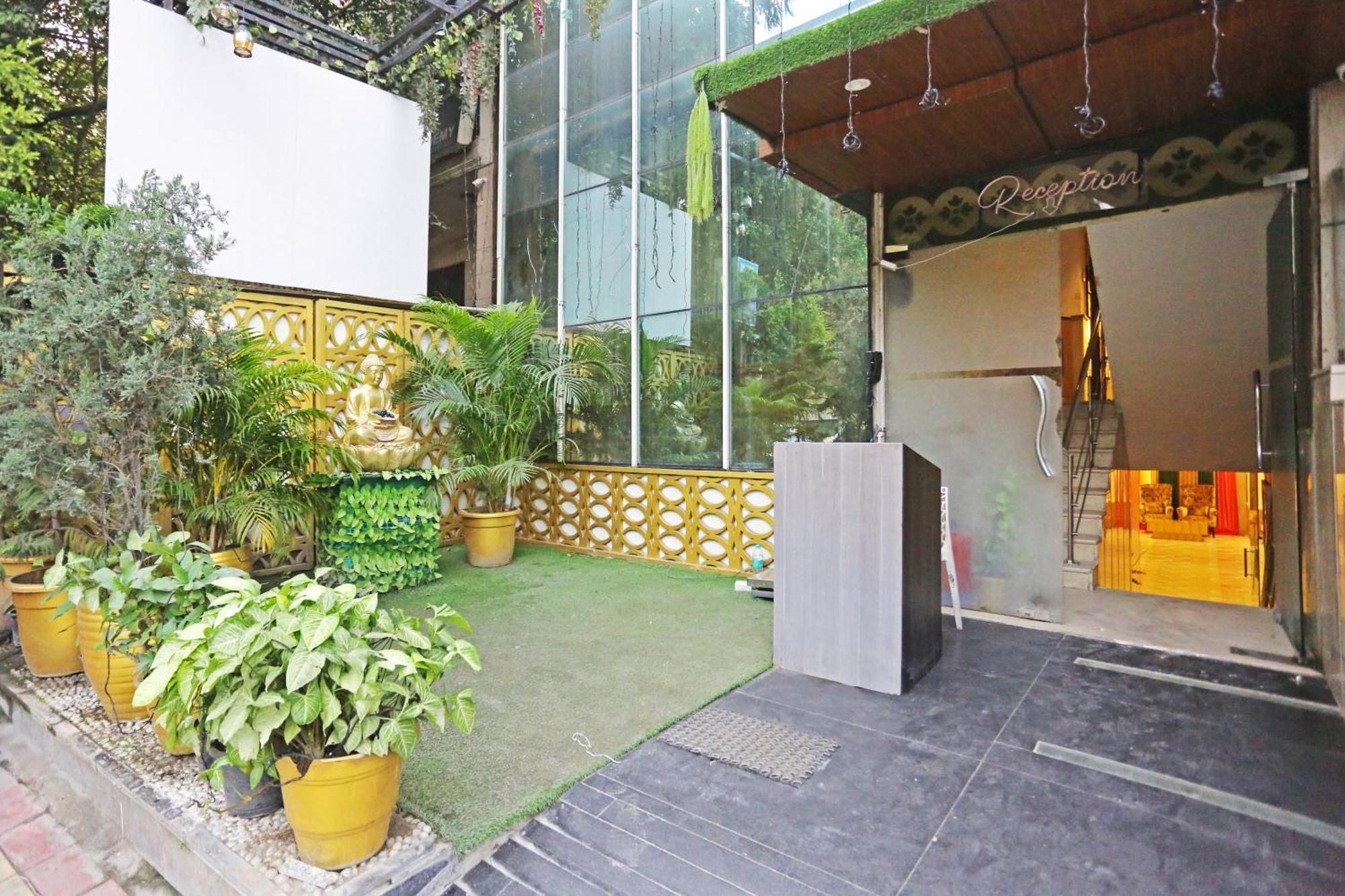 Jrd Luxury-Business Hotel Nueva Delhi Exterior foto