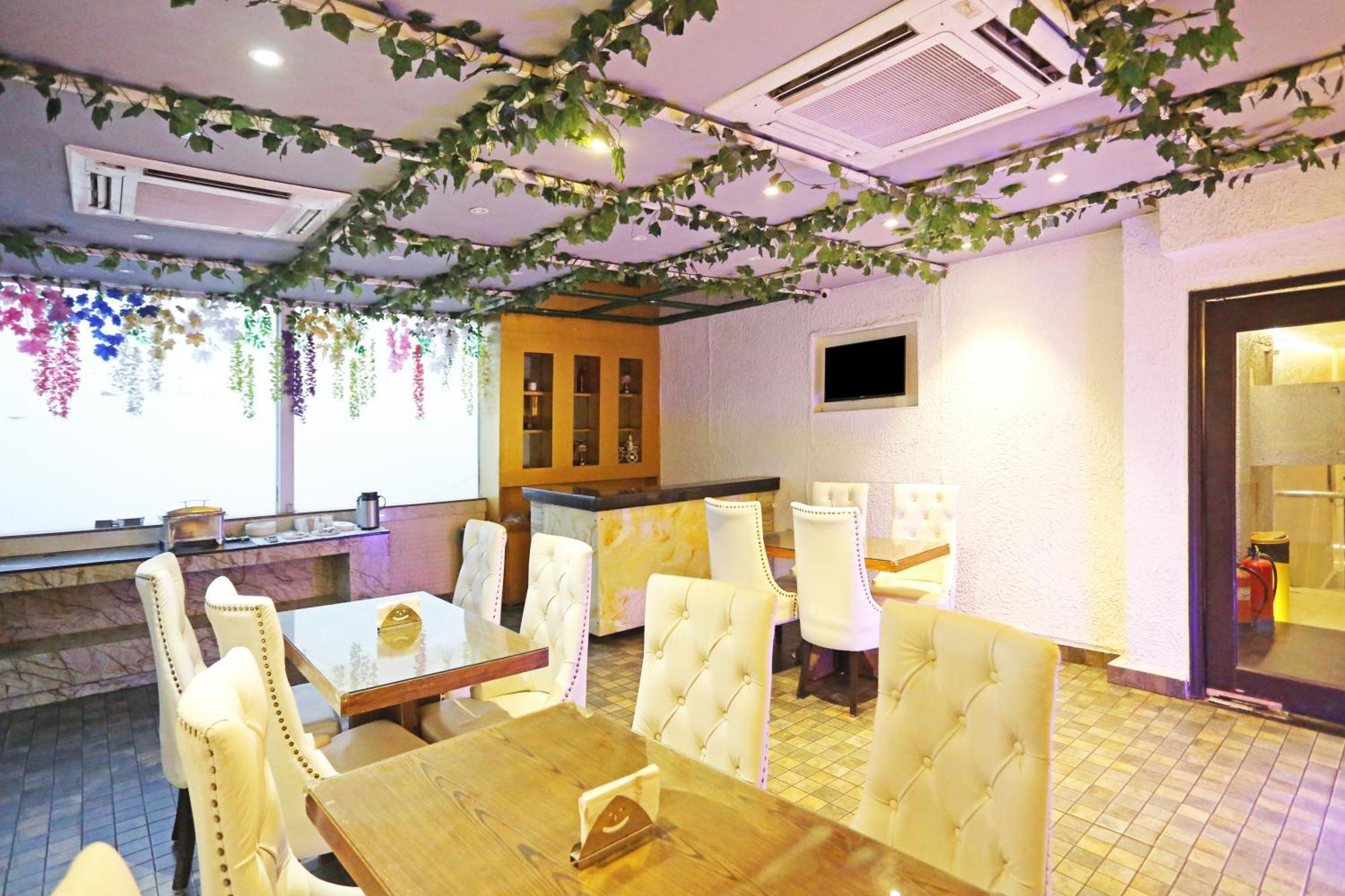 Jrd Luxury-Business Hotel Nueva Delhi Exterior foto